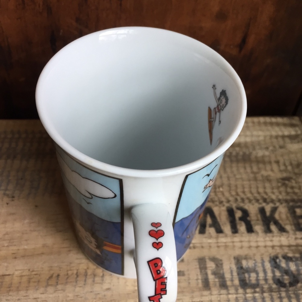 Betty Boop Wipe Out porcelain mug New - Picture 6 of 8